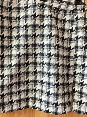 Classic Houndstooth Tweed Skirt - Black & White mini skirt, 17” waist to hem